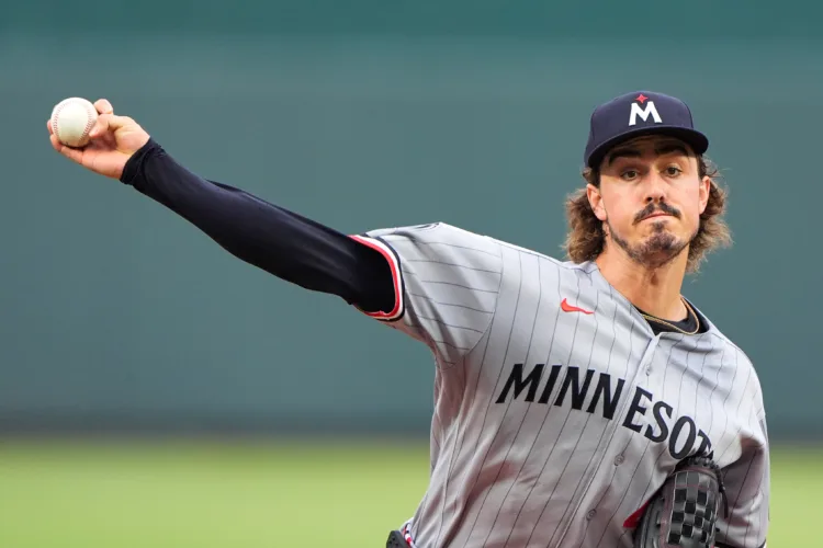 Twins place Ryan on injured list, call up Culpepper